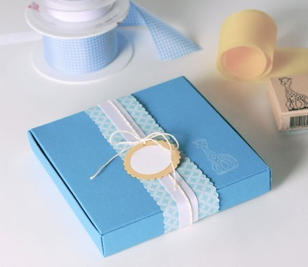 Blaue Geschenkbox für Taufe oder Babyparty Blaue Geschenkbox für Taufe oder Babyparty