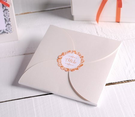 Handgemachte Hochzeitseinladung
