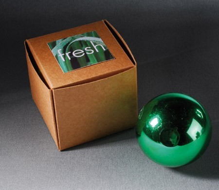 Selbstschließende Schachtel für Weihnachtsgeschenke