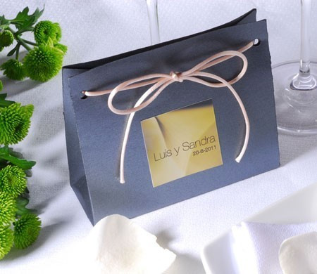 Tüte für Geschenke anlässlich von Hochzeiten