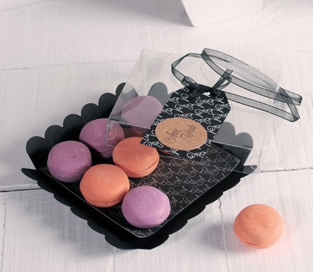Kleine schwarze Schachtel für Macarons