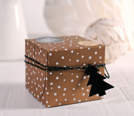 Quadratische Schachtel für Weihnachtsgeschenke