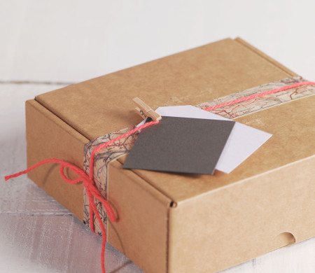 Dekorierte quadratische Geschenkbox Dekorierte quadratische Geschenkbox