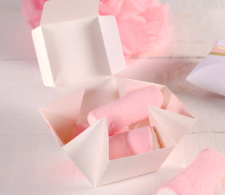 Quadratische Geschenkverpackung Love. Für kleine Details! 