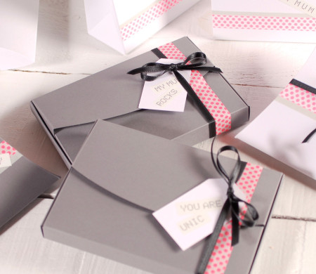 Geschenkverpackung mit Romantischer Nachricht