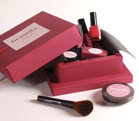 Rote Make-up-Schatulle