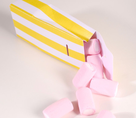Kartonschachtel in Tütenform