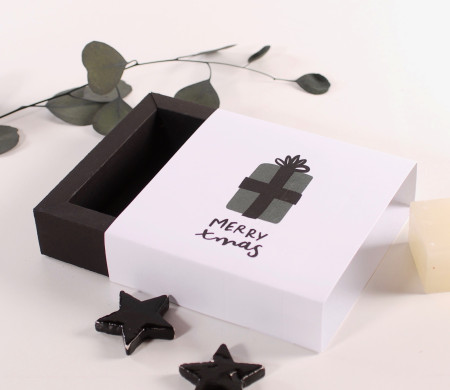 Caja cuadrada para regalos navideños