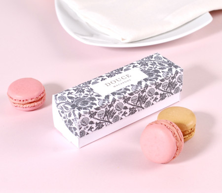 Längliche Dose mit Deckel für bedruckte Macarons