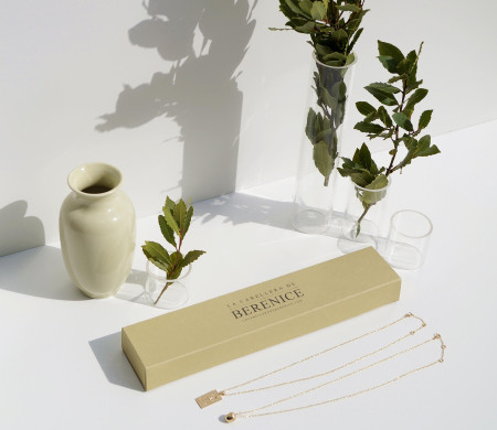 Längliche Schachtel für Schmuck