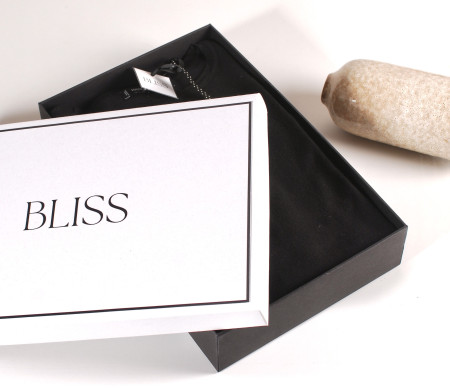 Perfekte Box für Textil- oder Bekleidungsgeschenke Perfekte Box für Textil- oder Bekleidungsgeschenke