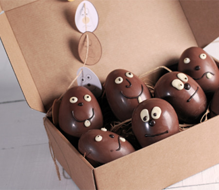Selbstschließende Schachtel für Ostern