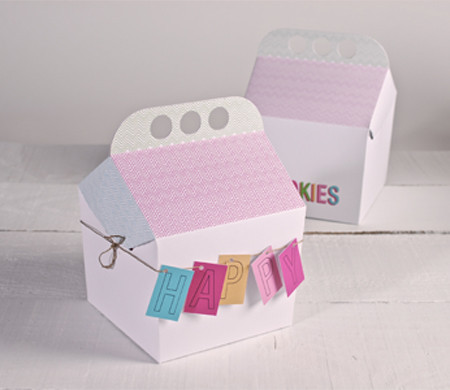 Caja de cartón con asa