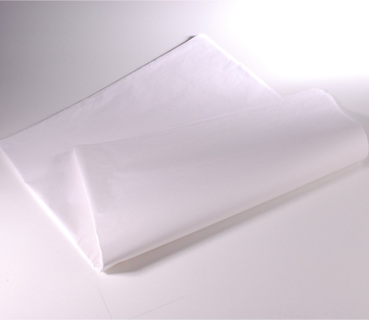 Seidenpapier. Verpacken Sie Ihre Geschenke schön!