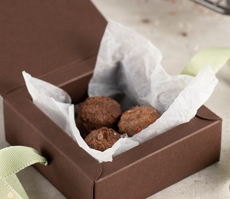 Seidenpapier. Verpacken Sie Ihre Geschenke schön!