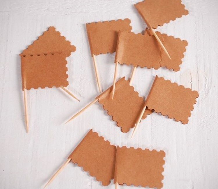 Kleine Flaggen für Partys, Pack von 10 Stücken! Kleine Flaggen für Partys, Pack von 10 Stücken!