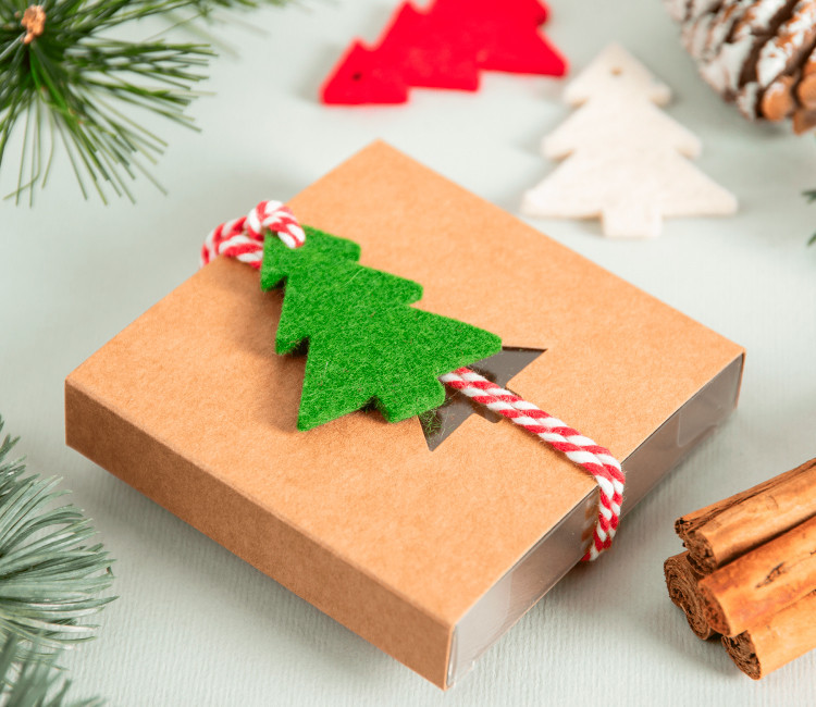 Weihnachtsbaum aus Filz für Weihnachtsgeschenke