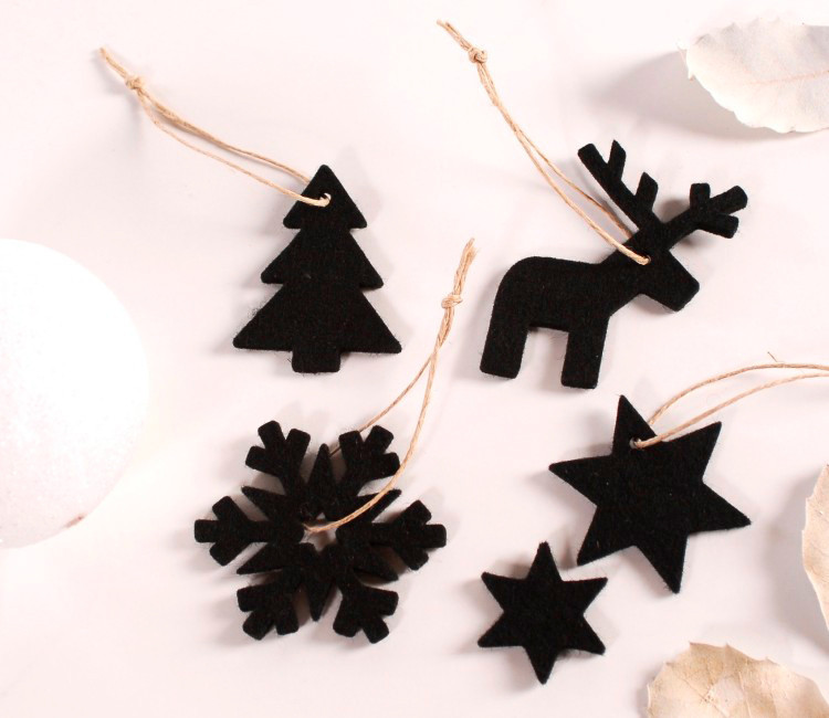 Set mit Weihnachtsschmuck aus Filz. Ein winterlicher Look! 