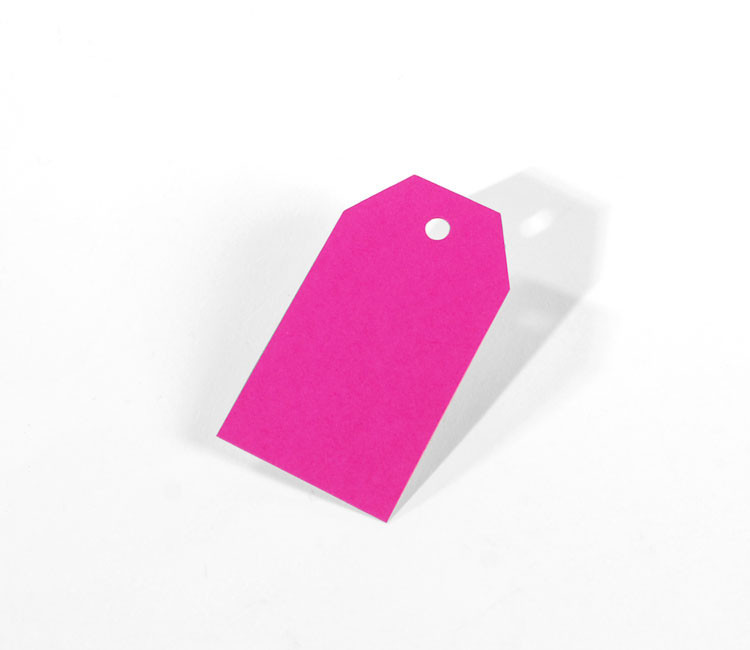 Kleine Etiketten aus Karton für kreative Geschenke