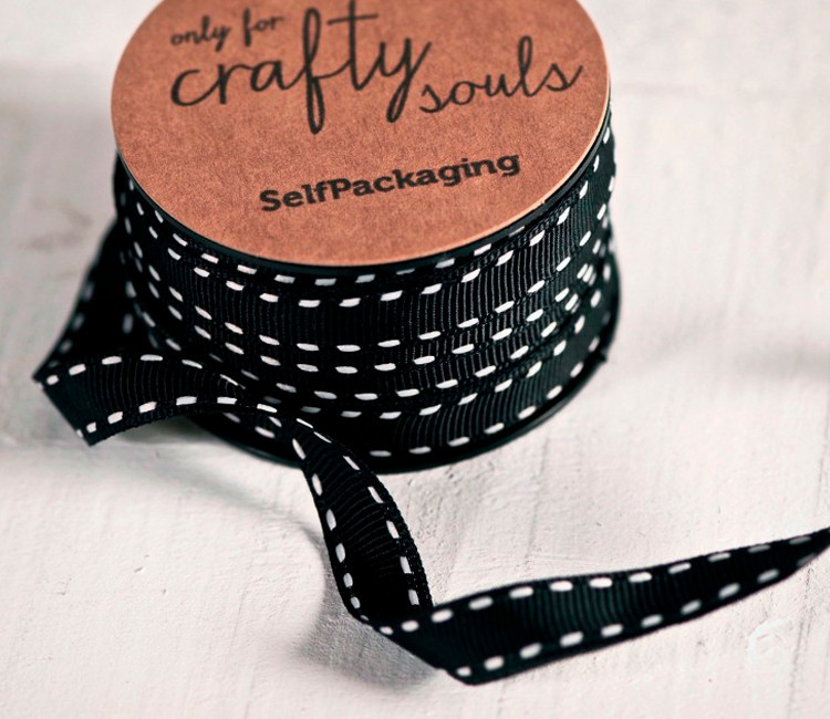 Schwarzes Geschenk-Ripsband mit Nähten Schwarzes Geschenk-Ripsband mit Nähten