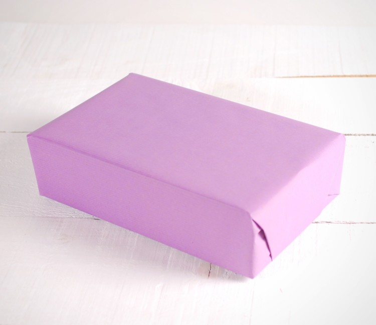 Pastellfarbenes Geschenkpapier. Verleihen Sie Ihren Geschenken Farbe!