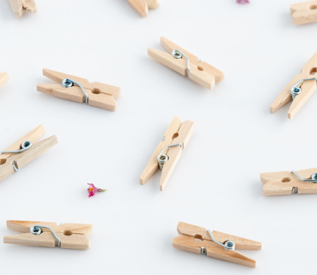 Mini-Holzclips zum Dekorieren und Scrapbooking