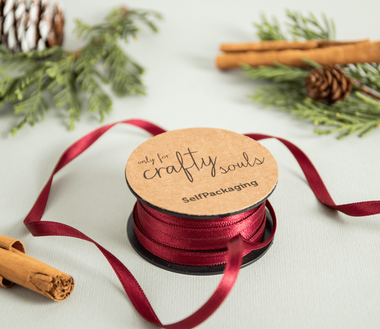 Satinband zum Dekorieren von Geschenken