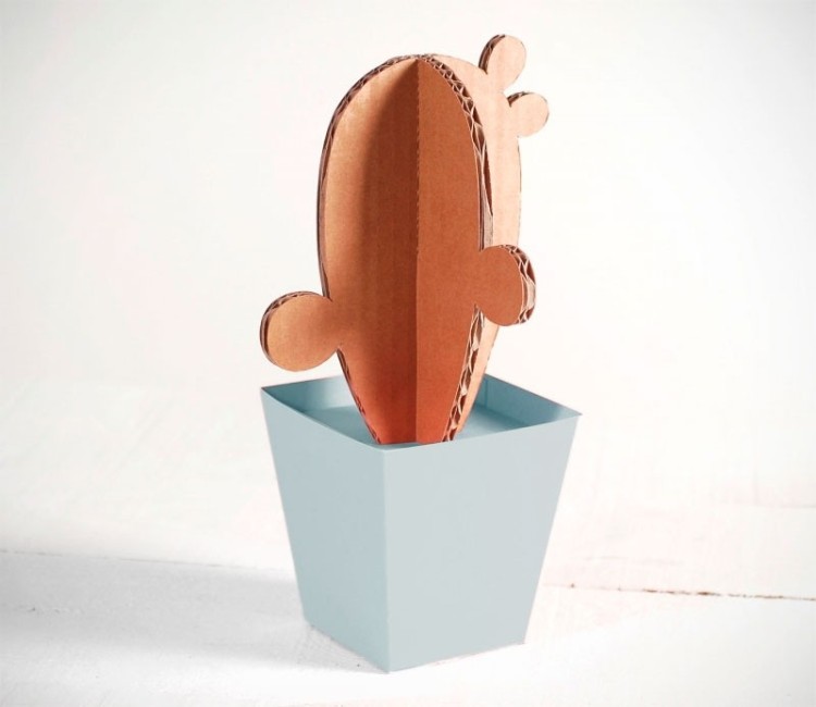 Papp-Kaktus mit bunten Töpfen! Papp-Kaktus mit bunten Töpfen!
