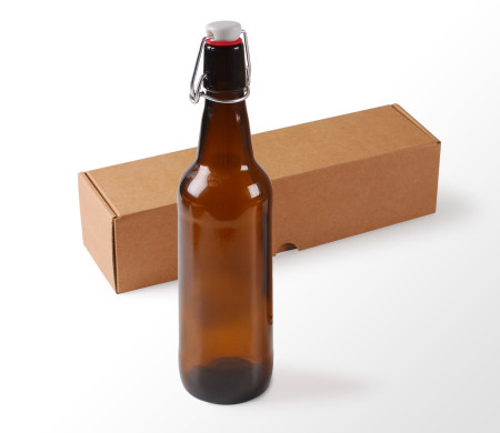 Bierflasche, zum Abfüllen von Bier mit Verpackungs-karton und Etike