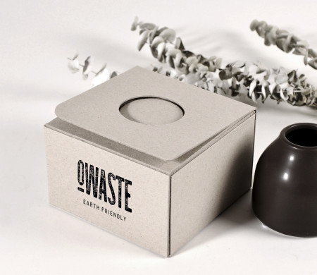Schachtel zum Selbstmontieren aus 100% recyceltem Karton hergestellt