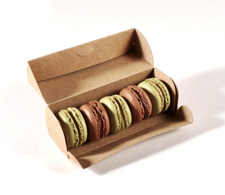 Längliche Dose mit Deckel für Macarons