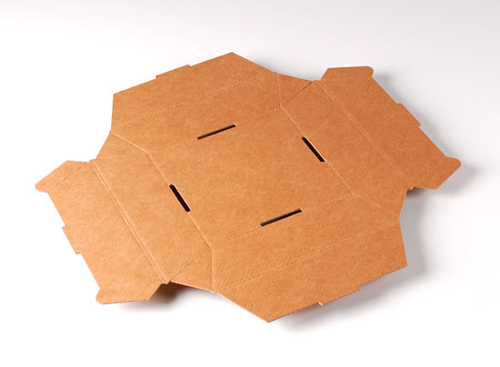 Quadratische Kartonschale