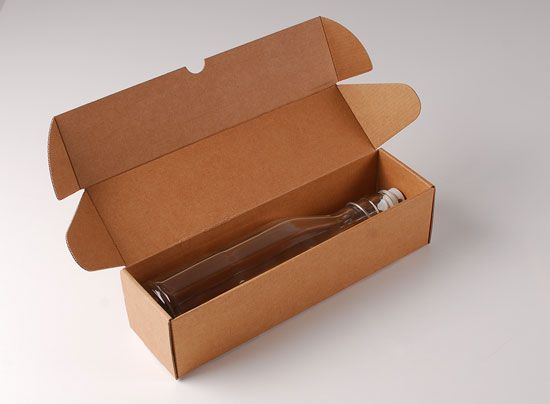 Trinkflasche aus Glas mit Bügelverschluß