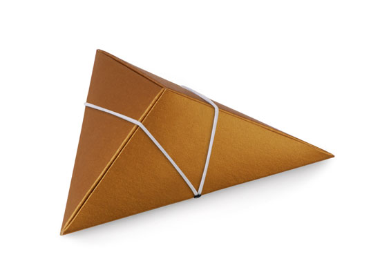 Dreieckige Pappschachtel