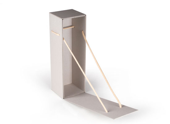 Flaschenbox mit Deckel und Schnur