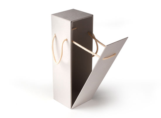 Flaschenbox mit Deckel und Schnur