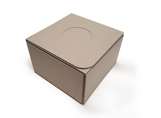 Schachtel zum Selbstmontieren aus 100% recyceltem Karton hergestellt