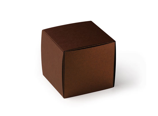 Quadratische Geschenkschachtel mit Banderole