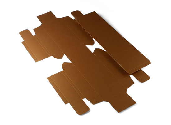 Schachtel mit Schalen und Banderole